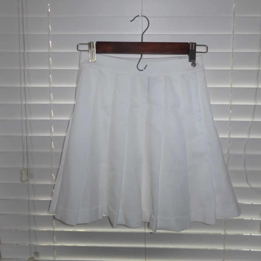 H&M White Mini Skirt